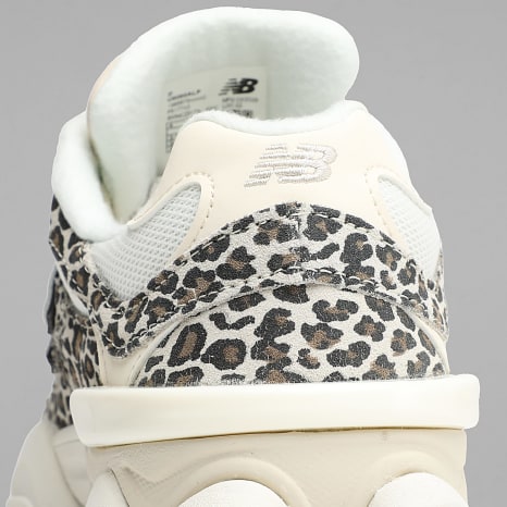 New Balance - Baskets Femme 9060 U9060ALP Beige Leopard