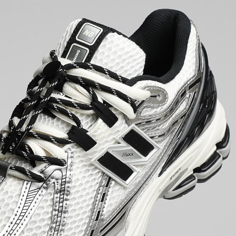 New Balance - Baskets 1906 Silver Metallic Black x SUPERLACED