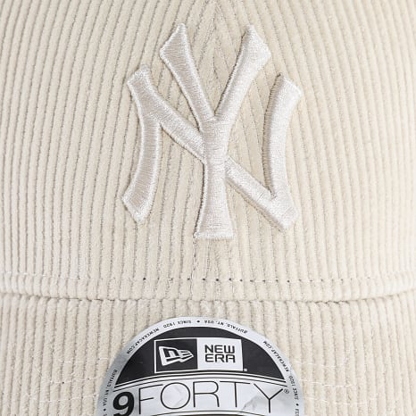 New Era - Casquette Velours Côtelé M-Crown Cord 9Forty NY New York Yankees 60916000 Beige